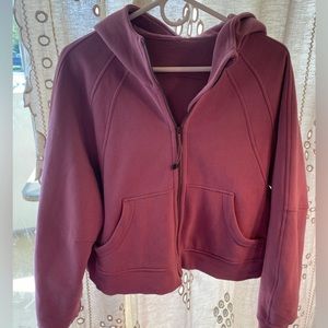 Lululemon Scuba Sweatshirt- excellent used condition M/L